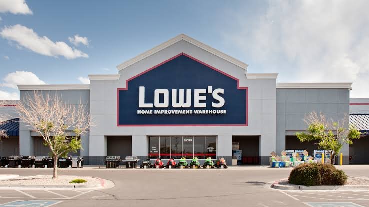 what time does lowe's close