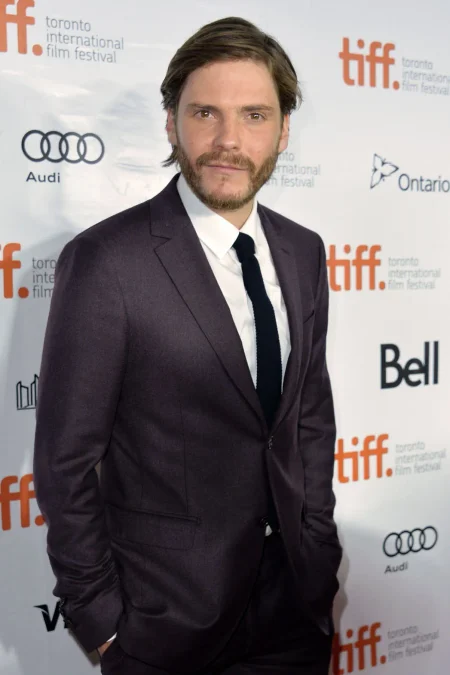 daniel brühl captain america